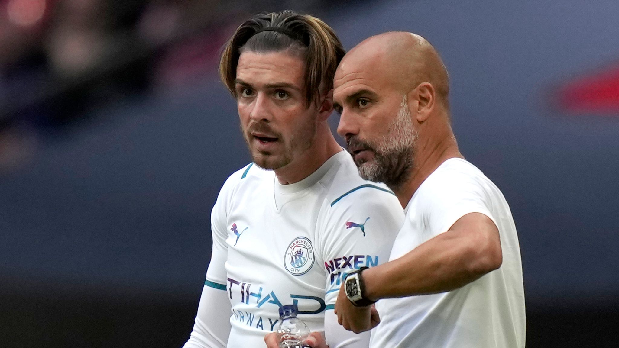 Pep Guardiola đã lên tiếng bảo vệ Grealish 